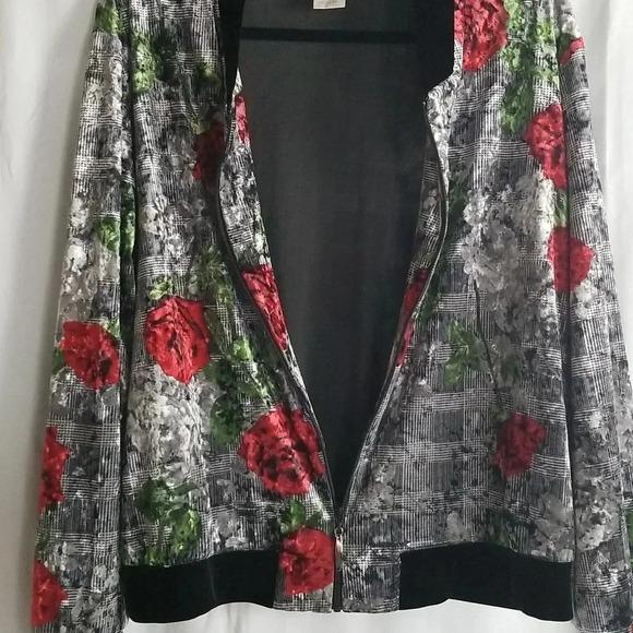 Diamond Tea Silver roses velvet jacket - Picture 4 of 5